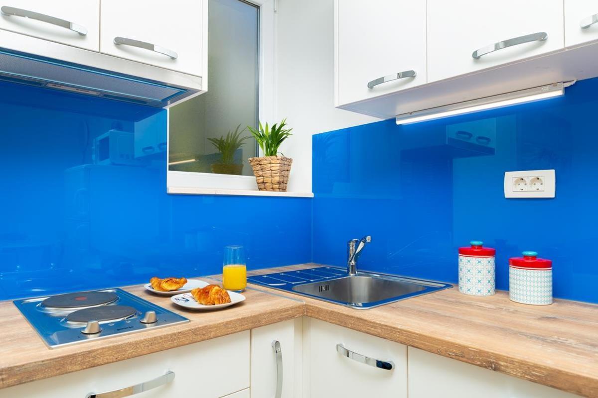 Apartments Red And Blue Mlini Exterior foto